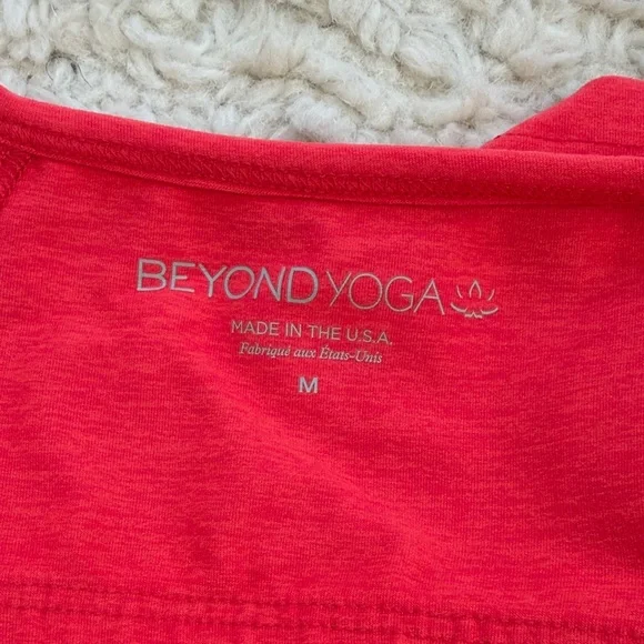 Beyond Yoga Red Women's Spacedye Crop Top - NWOT never worn - Picture 3 of 4
